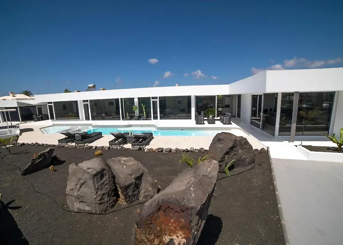 Valhalla Villa Playa Blanca 